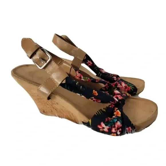 AEROSOLES Shoes Aerosoles Womens Sandals Size Strappy Wedge